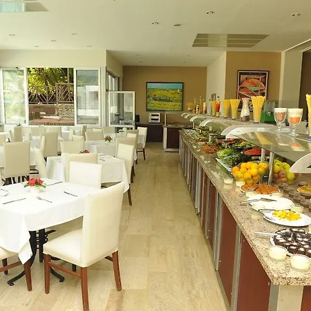 Mar-bas Hotel