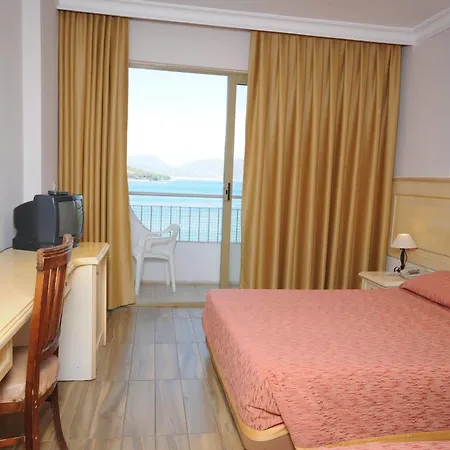 Mar-bas Hotel 3*