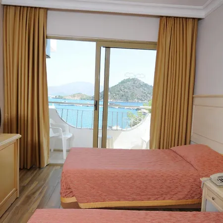Mar-bas Hotel